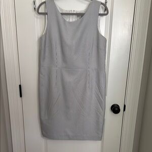Kasper Gray Sleeveless Scoop Neck Sheath Dress
